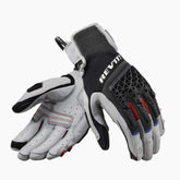 Guanti Sand 4 Ladies, un guanto moto estivo con protezioni in TPR. Da REV'IT!.